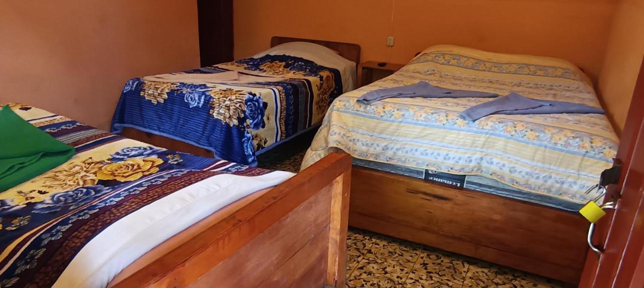Hospedaje Santo Domingo Panajachel Eksteriør billede