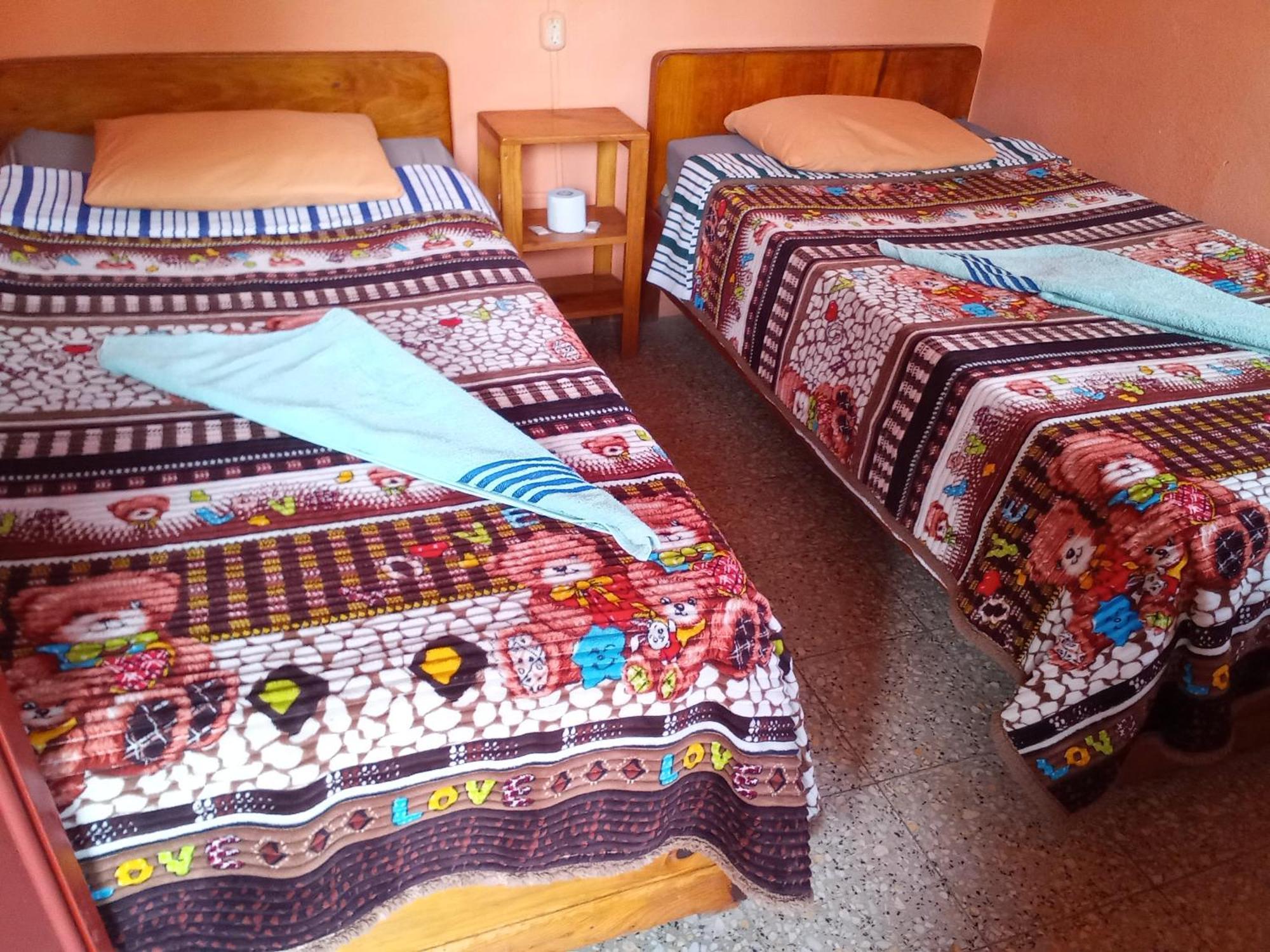 Hospedaje Santo Domingo Panajachel Eksteriør billede