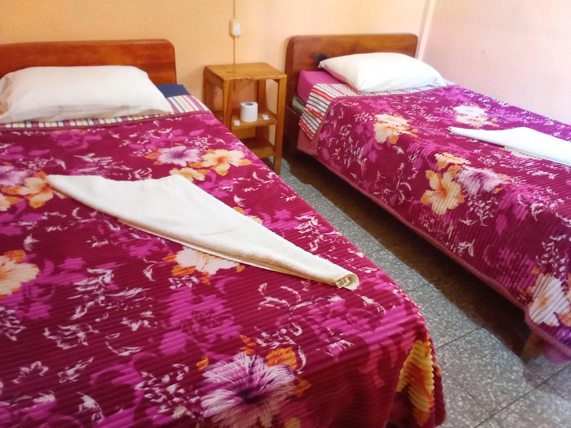 Hospedaje Santo Domingo Panajachel Eksteriør billede