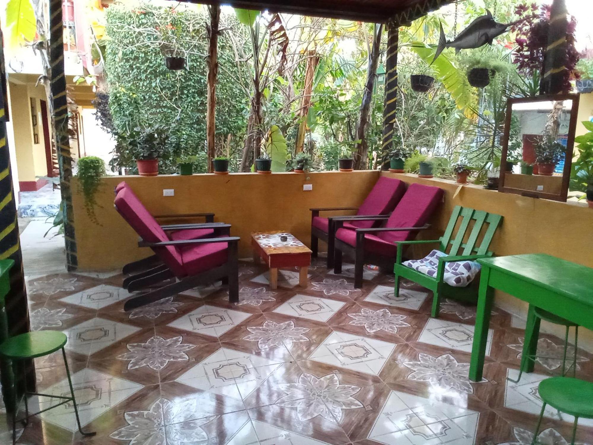 Hospedaje Santo Domingo Panajachel Eksteriør billede