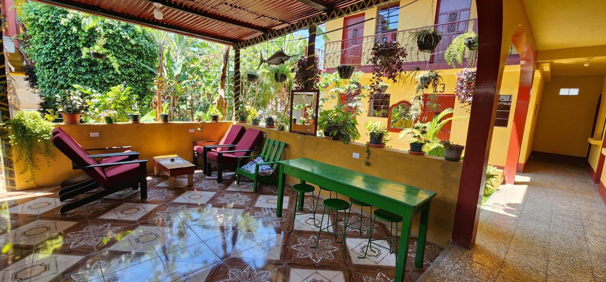 Hospedaje Santo Domingo Panajachel Eksteriør billede
